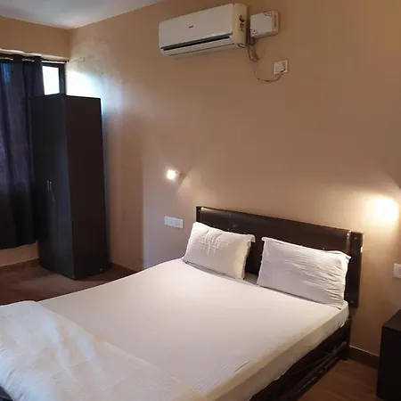 Amoura Holidays Baga