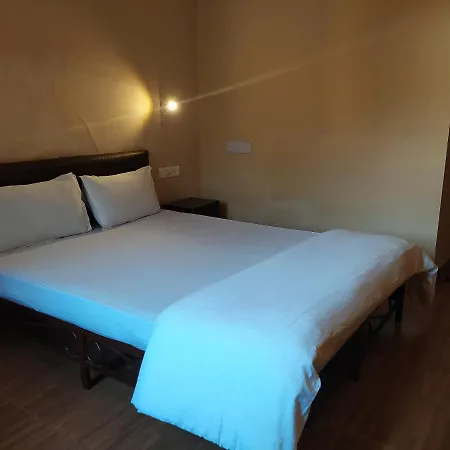 Amoura Holidays Baga Guest house
