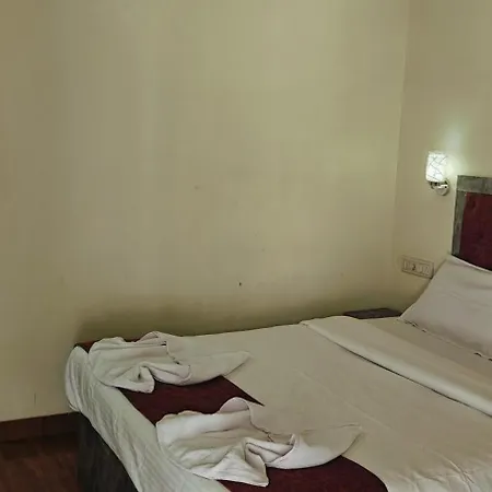 Amoura Holidays Baga * Calangute